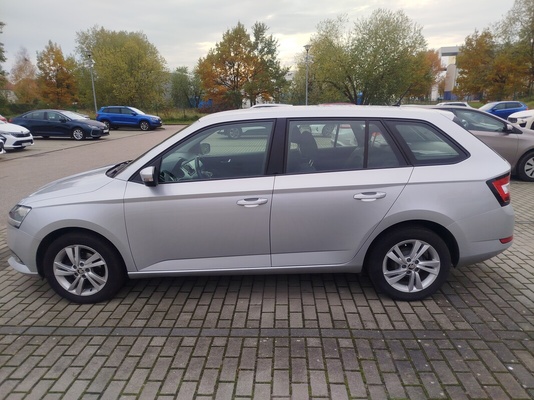 Elbląg Witam
Posiadam na sprzedaż bardzo ładną Skodę Fabię III Ambition, bezwypadkową w oryginalnym lakierze. Auto w