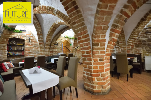 Elbląg FUTURE NIERUCHOMOŚCISprzedam komercyjny - Elbląg ul.   Garbary    LOKAL GASTRONOMICZNY Z PEŁNYM