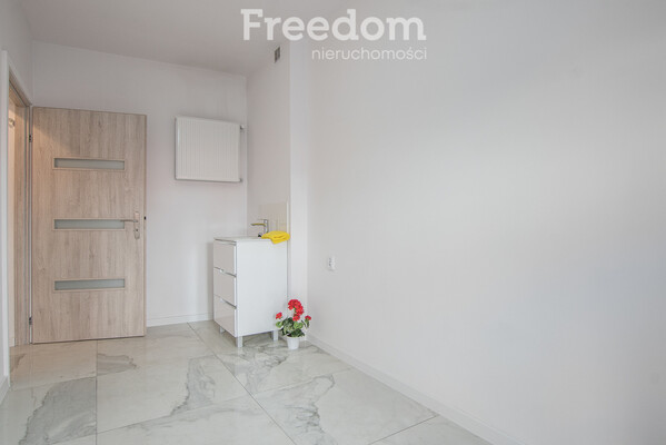 Elbląg FREEDOM NIERUCHOMOŚCIWynajmę lokal użytkowy - Elbląg, Kosynierów Gdyńskich.&nbsp;Ten kompaktowy lokal 10m² w