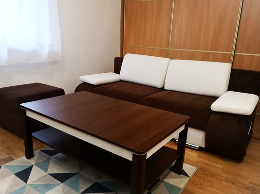 Elbląg Do wynajęcia mieszkanie (najem okazjonalny) w Elblągu ul. Nitschmanna, centrum, 2 pokoje, parter, miejsce