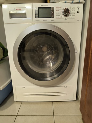 Elbląg Sprzedam pralko-suszarkę Bosch WVH30542EU. Wsad prania: 7kg, wsad suszenia: 4kg