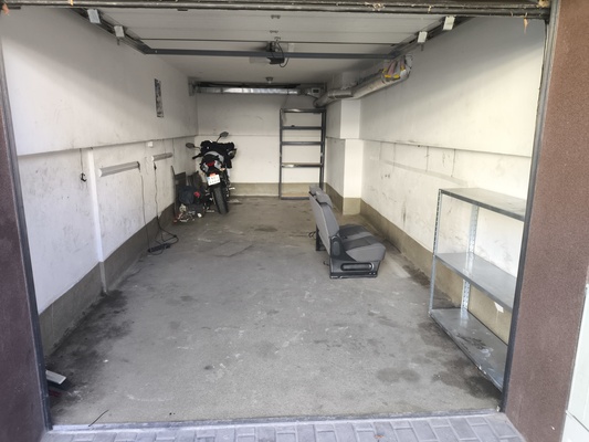 Elbląg Wynajmę garaż 21 metrów kwadratowych&nbsp; w super lokalizacji. Garaż bardzo ciepły przez cały rok tempera od