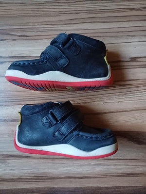 Elbląg Buciki Clarks first shoes rozmiar 21 granatowy na rzepy stan bardzo dobry za kostkę