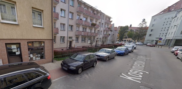Elbląg Lokal o powierzchni około 18 m2,położony w budynku mieszkalnym przy ulicy Kosynierów Gdyńskich 49 w Elblągu.