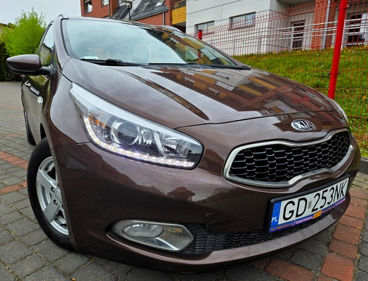 Elbląg KIA CEED 1,6Benzyna 135km 2015Rok Idealny Stan Bardzo Bogata Salon Polska-Ledy Wspomaganie Kierownicy Zestaw