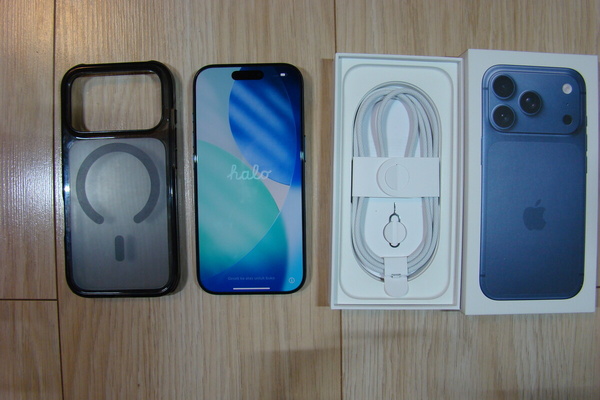 Elbląg Nowy Iphone 17Pro niebieski.