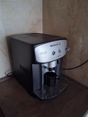 Elbląg Sprzedam mało  używany w dobrym stanie  ekspres do kawy DeLonghi Caffé Corso, model ESAM 2800SB .