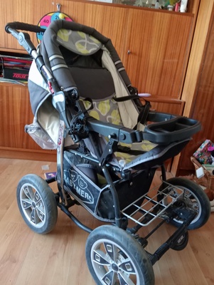 Elbląg Oddam wózek spacerowy widoczny na zdjęciu, w zamian za 3 małe czekolady.