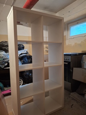 Elbląg Sprzedam używany:
regał IKEA: szer. 76 cm, gł. 39 cm, wys. 147 cm,
100 zł.