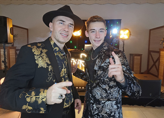 Elbląg Agencja Artystyczna GESEK  GRAMY JUŻ 19 LAT ! Oprawa muzyczna: STUDNIÓWKI, WESELA,  POPRAWINY, IMPREZY