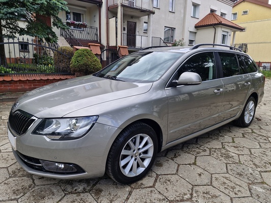 Elbląg Skoda Superb2.0 TDIModel 2015Klimatronik6 - BiegówNawigacjaZarejestrowana w Polsce