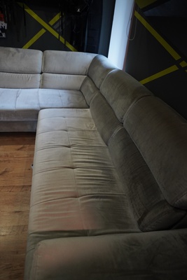 Elbląg Sofa narożna z funkcją spania i pojemnikiem – wygodna, zadbana
Na sprzedaż narożnik w dobrym stanie