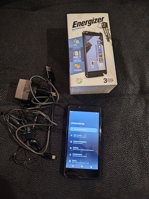 Elbląg Sprzedam bardzo zadbany telefon energizer ultimate u506s.
Z zestawie pudełko z ładowarką i kablem oraz