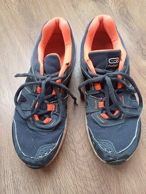 Elbląg Buty sportowe Kalenji na podwórko boisko stan dobry rozmiar 37