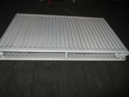 Elbląg SPRZEDAM  1.GRZEJNIK 600 x 600 CV22 nie  był montowany. Podłączenie boczne i dolne  -100zł 