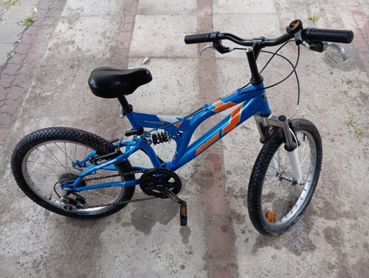 Elbląg Witam. Sprzedam rowery : 1.BMX niebieski firmy MONGOOSE cena 500 zł : 2.Rower męski, kolor szary, koła 26,cena