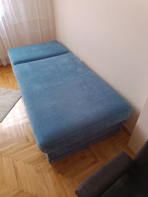 Elbląg Sprzedam tapczan jednoosobowy. 
Tapczan w idealnym stanie, posiada regulowany zagłówek oraz pojemnik na