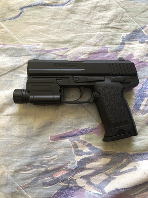 Elbląg Pistolet zabawka-replika NO. XK011508 na kulki. Pistolet używany 2 razy. Nie ma żadnych sladów użytkowania.