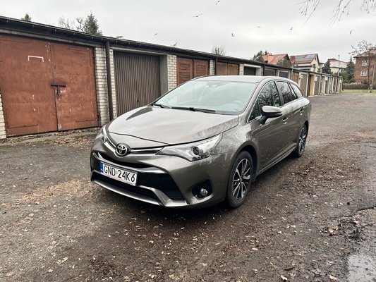 Elbląg Toyota Avensis 2018 kombi