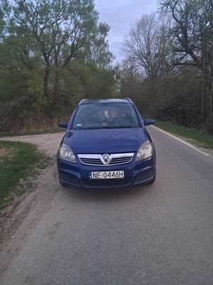 Elbląg Sprzedam opla Zafire 1.9 cdti 150 km Wszystkie naprawy robione na bieżąco, co jest udokumentowane fakturami. Po