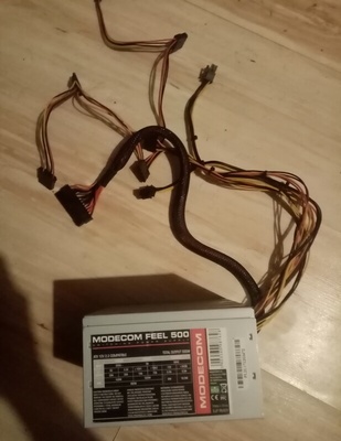 Elbląg Zasilacz komputerowy MODECOM 500W w stanie bdb+. Kupiony 4 miesiące temu, komputer używany sporadycznie.