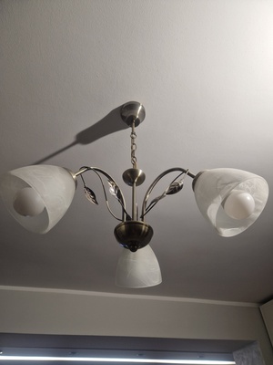 Elbląg Sprzedam dwie lampy sufitowel Zoja w wykończeniu patyna (postarzany mosiądz). Lampy posiadają trzy dekoracyjne