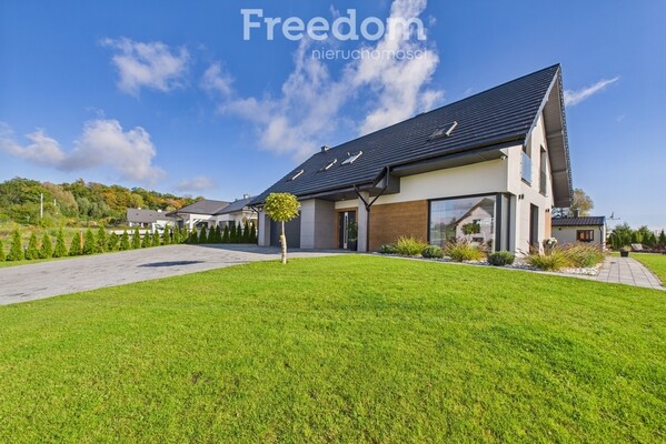 Elbląg FREEDOM NIERUCHOMOŚCISprzedam dom - Elbląg. Zapraszam do zapoznania się ofertą sprzedaży wyjątkowej