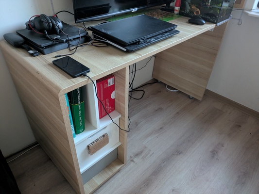 Elbląg Do sprzedania biurko 140x78x60 jasne w stanie bardzo dobrym.