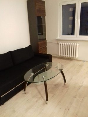 Elbląg Wynajmę&nbsp; kawalerkę&nbsp; w pełni wyposażoną&nbsp; na ul. Lubranieckiej. Wynajem 1350 plus opłaty 500 zł.