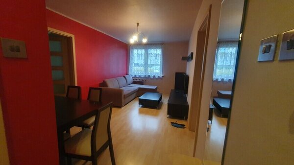 Wynajmę 3 pokojowe częściowo umeblowane mieszkanie o powierzchni 46 m2 na ulicy Gwiezdnej w Elblągu. 