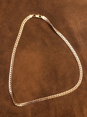 Elbląg Tym razem wystawiam łńcuszek na szyję o długości całkowitej 50cm. Łańcuszek w kolorze srebrnym o próbie