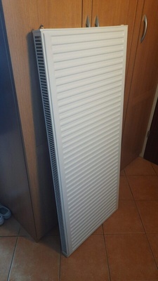 Elbląg Grzejnik stalowy Purmo CV11 o wymiarach 600x1400 mm. Moc grzewcza: 1425 W. Model z charakterystycznymi żebrami