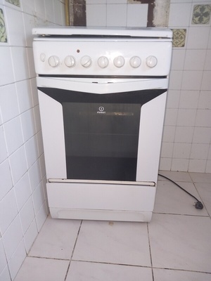 Elbląg Sprzedam używaną kuchenkę gazowo-elektryczną INDESIT