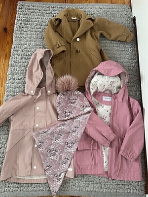 Elbląg Kurteczka Newbie, La perełka, Reserved r.86-92-104,używane, na plasczyku lekkie przetarcie zdj.2,ciuszki