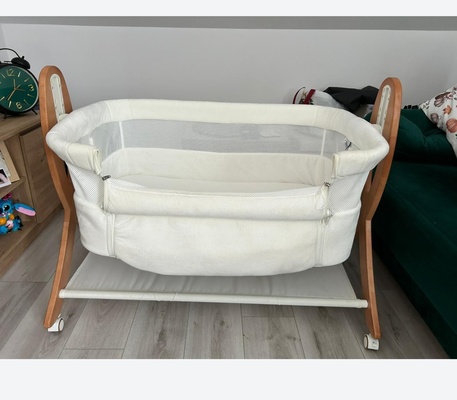 Elbląg Dostawko-kołyska BabyGo
Wygodne łóżeczko kołyskowe marki Babygo. 
Wykonane z wysokiej jakości materiałów,