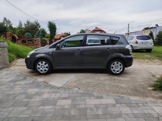 Elbląg Sprzedam toyota corolla verso 2006r. 1.8 Benz. +gaz. Nowy akumulator, opony mieszięczne, sprzęgło, amortyzatory