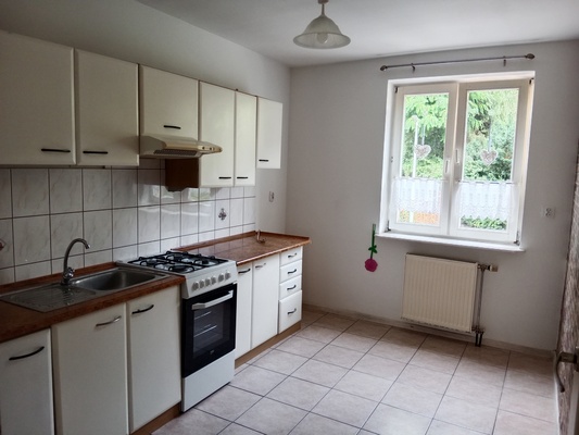 Elbląg 🏠 EL-FACTOR zaprasza do zapoznania się z ofertą wynajmu!Mieszkanie 2-pokojowe z oddzielną dużą kuchnią,