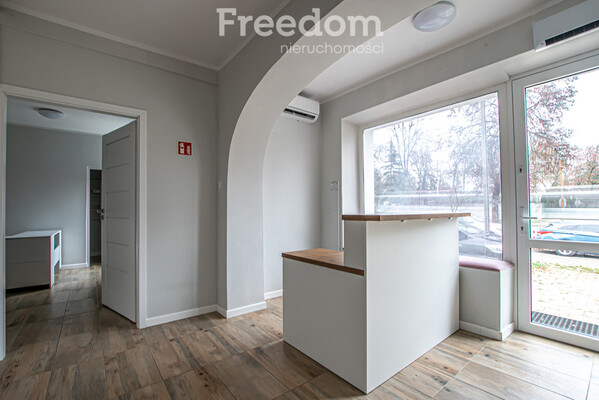 Elbląg FREEDOM NIERUCHOMOŚCIWynajmę lokal użytkowy - Elbląg, Królewiecka.&nbsp;Do wynajęcia lokal użytkowy 68,7 m² –