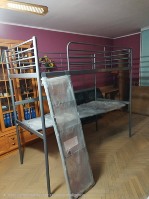 Elbląg Sprzedam łóżko piętrowe z biurkiem Svarta z Ikei. 
Wymiary
Długość 205 cm
Szerokość 95 cm
Wysokość 186 cm