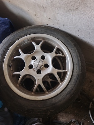 Elbląg Witam sprzedam felgi aluminiowe z oponami letnimi 15 felgi burberry 15 wraz z oponami letnimi, ładnym bieżnikiem