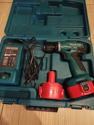 Elbląg Sprzedam wkrętarkę Makita 14,4V + 2 aku + ładowarka + walizka. Stan dobry.