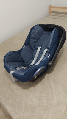 Elbląg Sprzedam fotelik maxi-cosi od 0-13kg. Fotelik w bardzo dobrym stanie, używany tylko okazjonalnie, polecam.