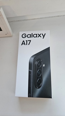 Elbląg SPRZEDAM  Smartfon SAMSUNG Galaxy A17 4/128GB 6.7 90Hz Czarny SM-A175F/DSB. 
Sprzęt pochodzi z polskiej