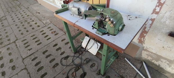 Elbląg Sprzedam overlock 3 nitkowy Textima. Zasilanie 380/220volt Zainteresowany/na ?dzwoń.