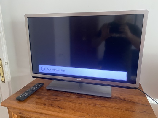 Elbląg Witam mam do sprzedania telewizor marki PHILIPS 32PFL5007K/12 z pilotem. Wszystko działa, stan bardzo dobry.