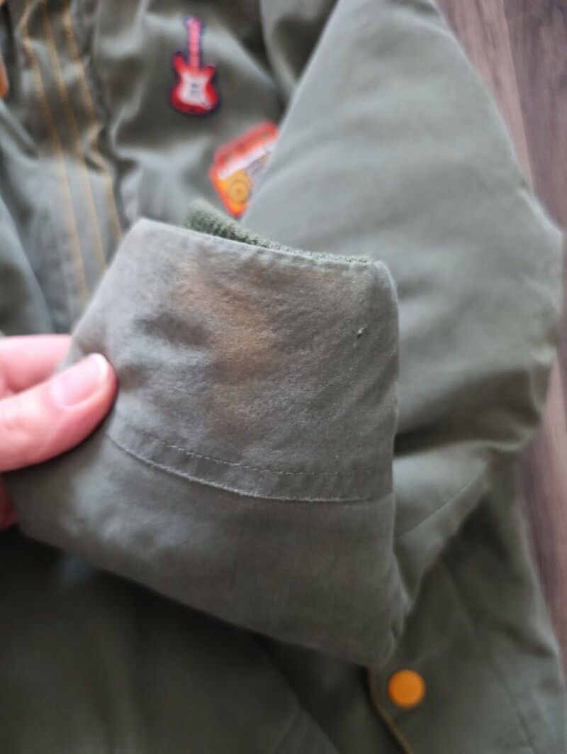 Elbląg Sprzedam dwie kurtki dla chłopca na zimę. Rozmiar 122/128.Stan dobry, do wyprania i szara ma rozdarcie małe