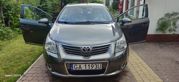 Elbląg TOYOTA AVENSIS BENZ/GAZ