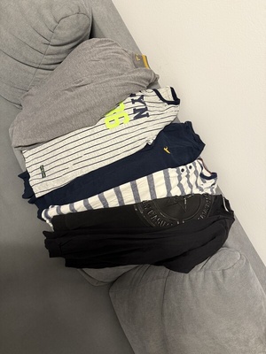 Elbląg Sprzedam bluzki i spodnie dla chłopca 146-152 
Bluzki 40 zł za wszystkie 
Spodnie 80 zł za wszystkie