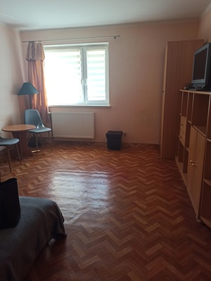 Elbląg 🏡 Wynajmę mieszkanie 28m² - 1 pokój plus kuchnia plus łązienka, na 2.piętrze, w pobliżu