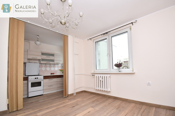 Elbląg GALERIA NIERUCHOMOŚCIZ pasji i miłości do nieruchomościNa sprzedaż: Trzypokojowe mieszkanie przy